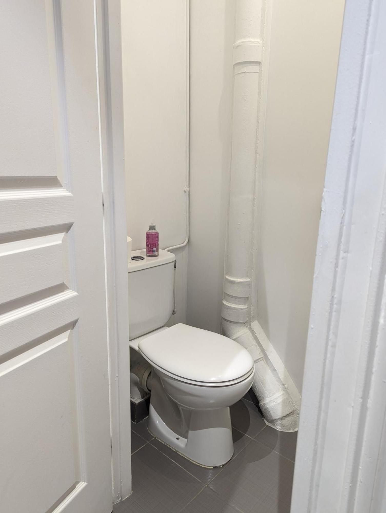 Studio Jaures - Equipped Studio Near Paris With Private Bathroom Montrouge Bagian luar foto