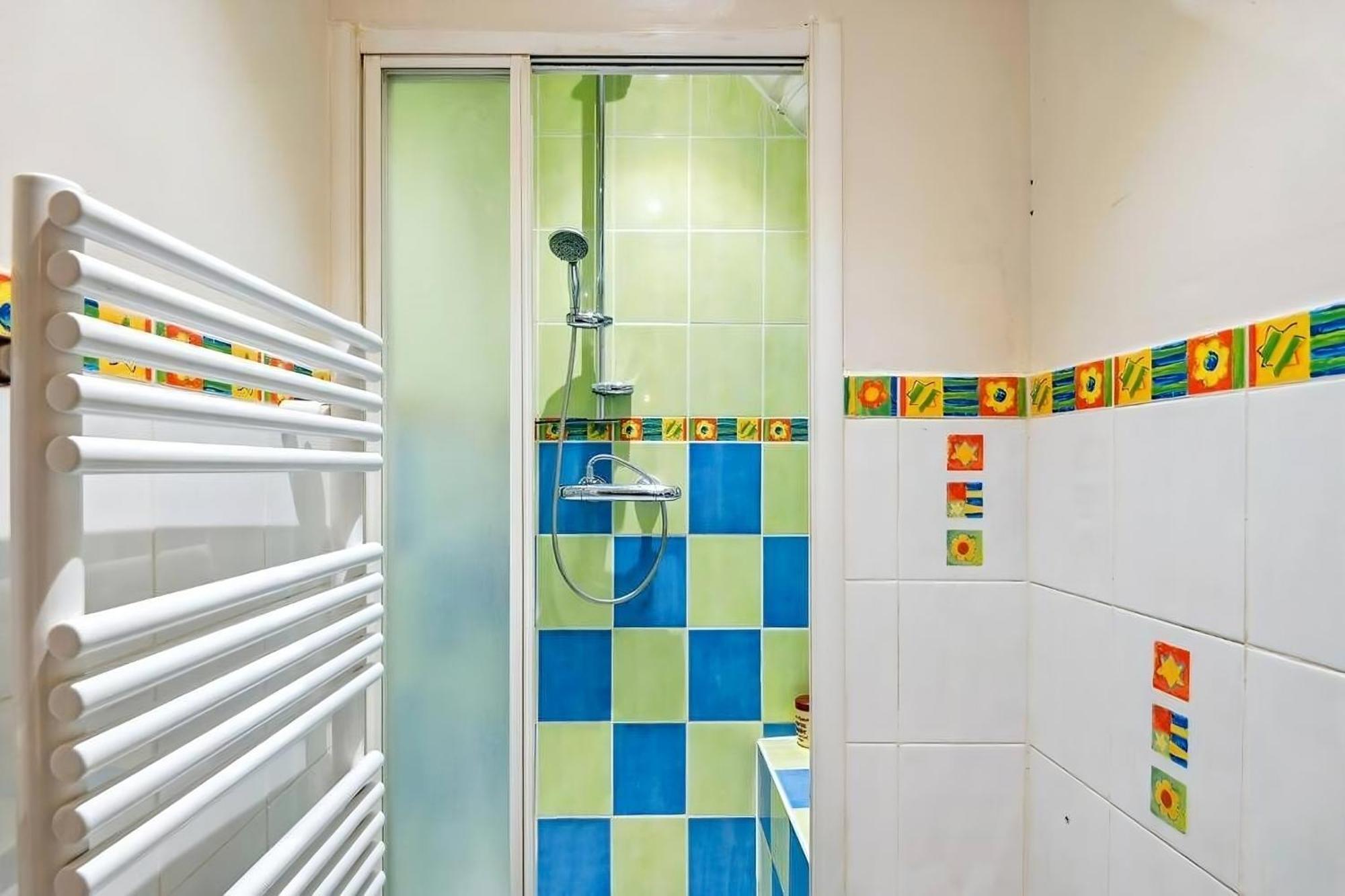 Studio Jaures - Equipped Studio Near Paris With Private Bathroom Montrouge Bagian luar foto